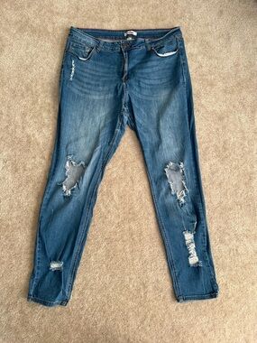 Women's Refuge Blue Denim Jeans Ankle, High Rise, Distressed Size 16